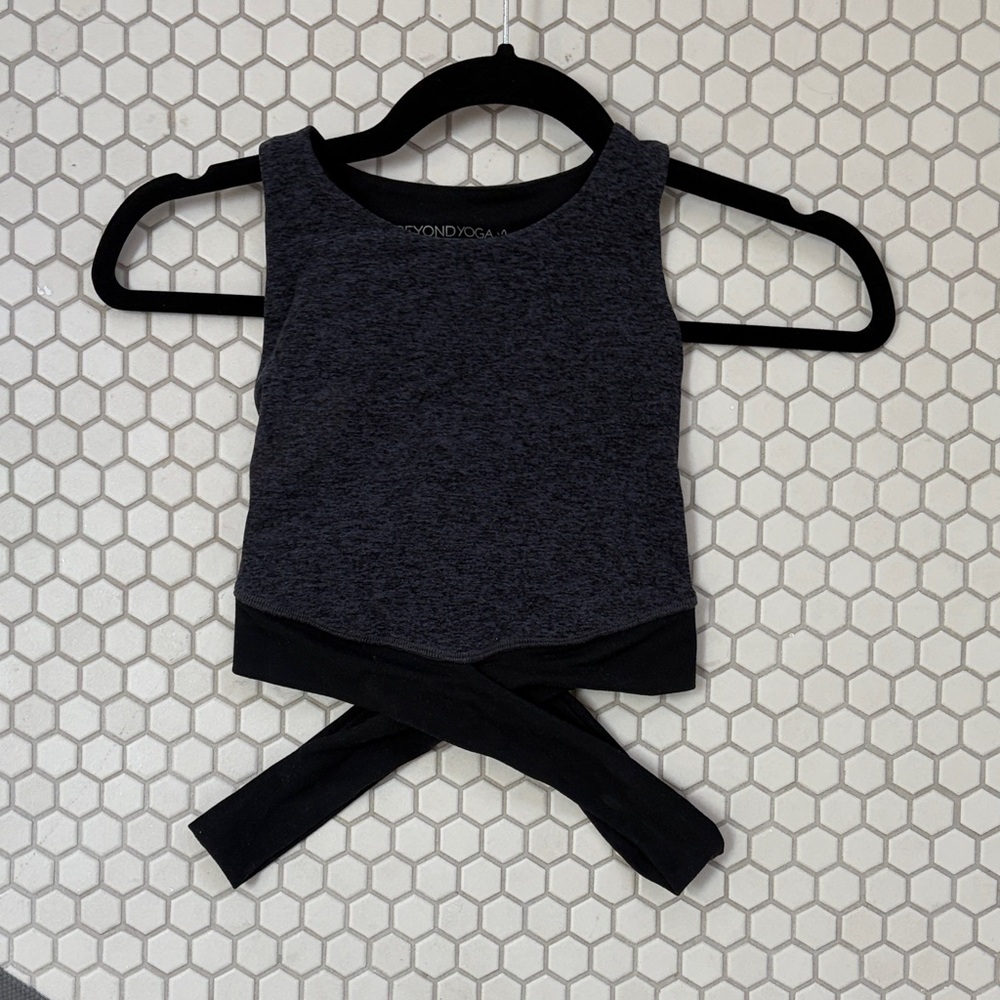 Beyond Yoga Spacedye Charcoal and Black Crop Top